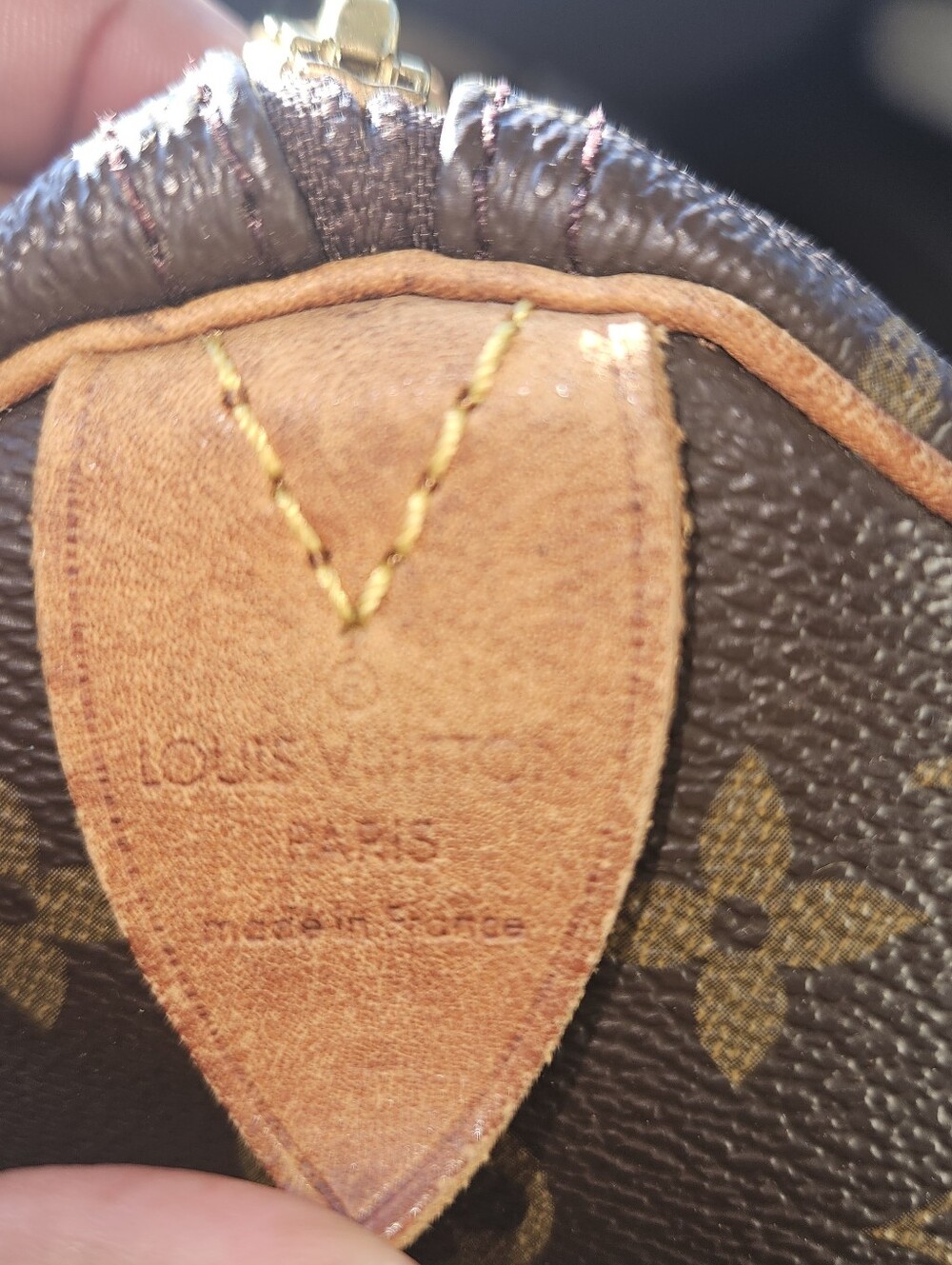 Louis Vuitton Monogram Speedy 35 W/ Free Wallet - Picture 10 of 13